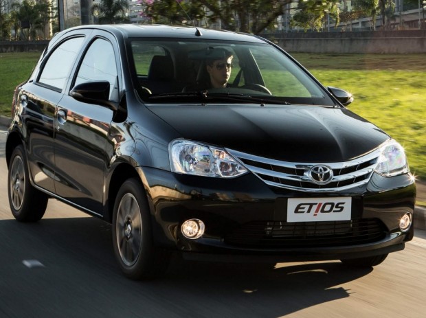 El Toyota Etios gama 2015 se presenta en Brasil con nuevos items de equipamiento